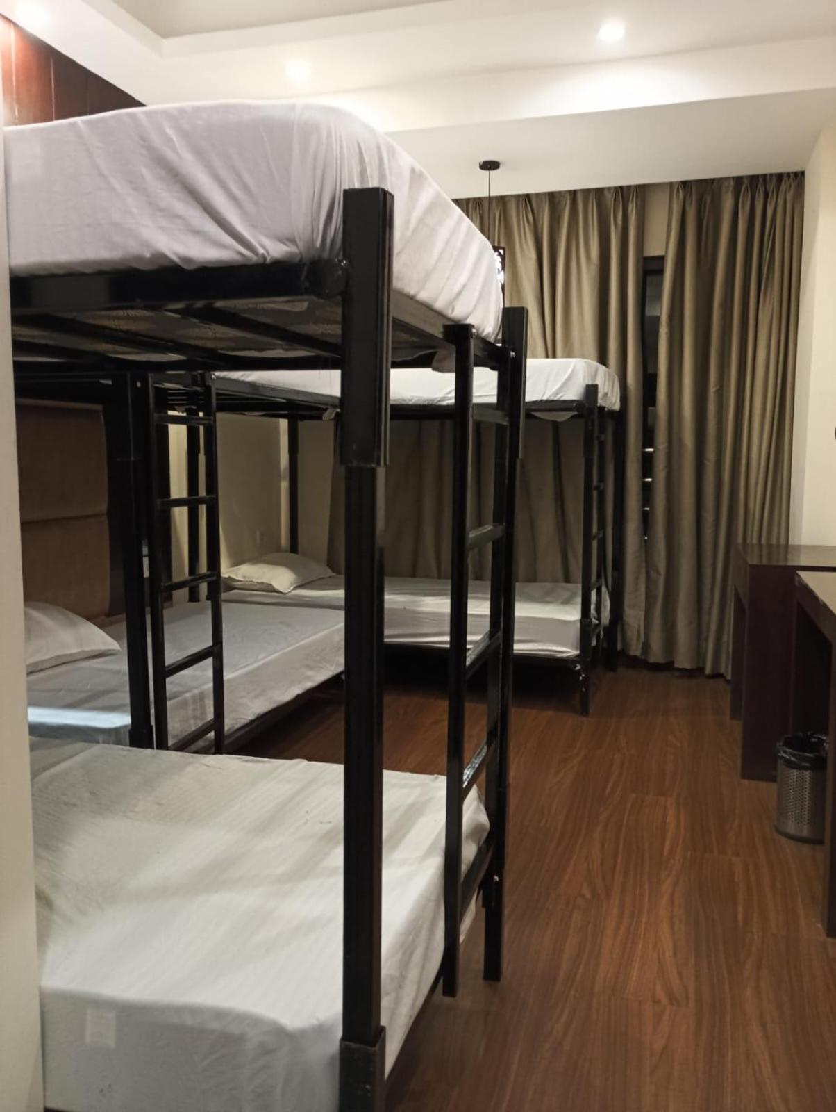 The Bunkk Inn Hotel & Restaurant Массури Экстерьер фото
