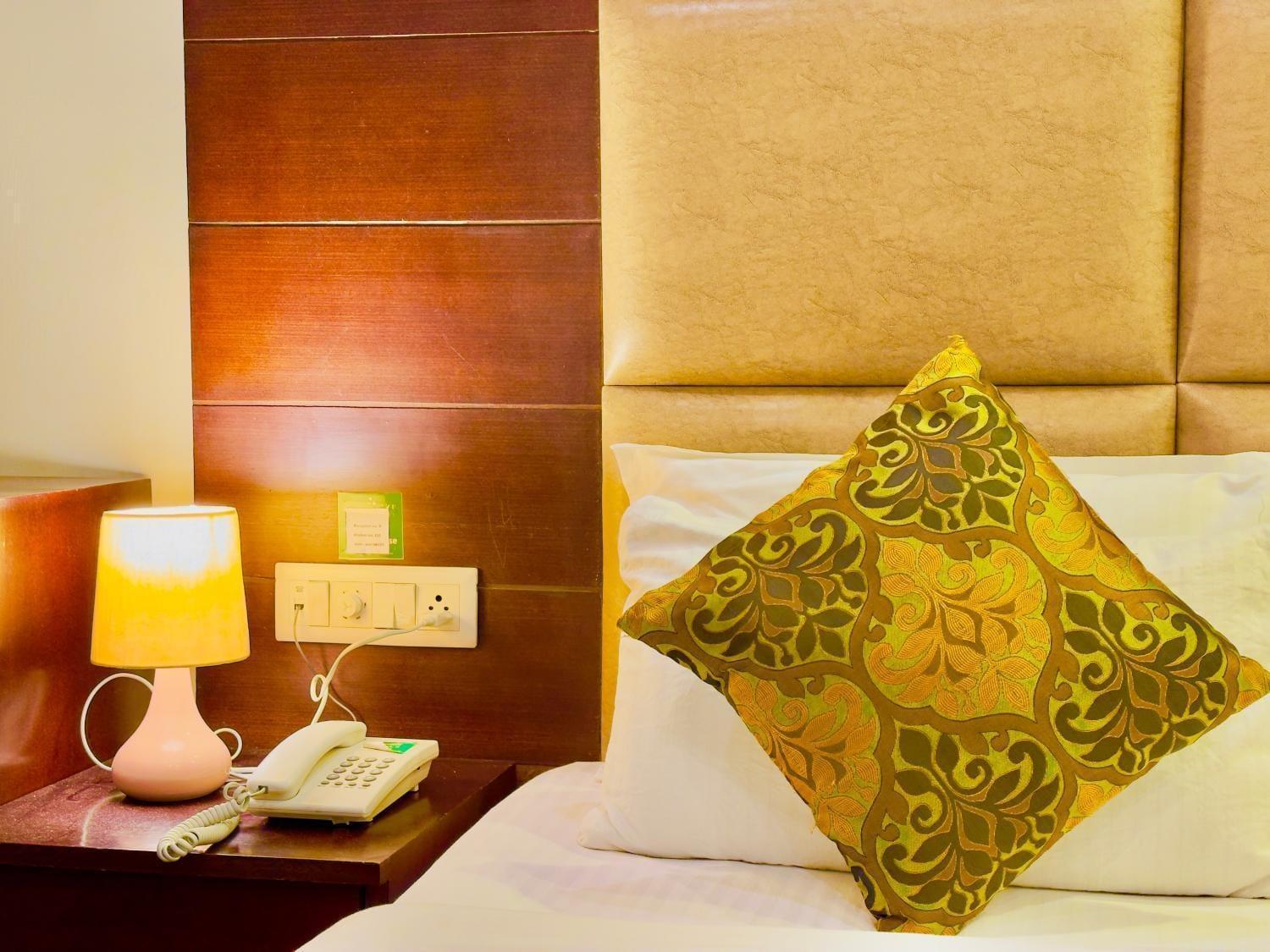 The Bunkk Inn Hotel & Restaurant Массури Экстерьер фото